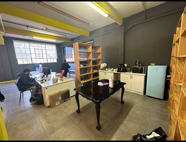 197M² OFFICE TO LET IN WOODSTOCK
